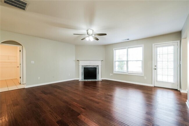 Building Photo - 3352 Summit Creek Ln