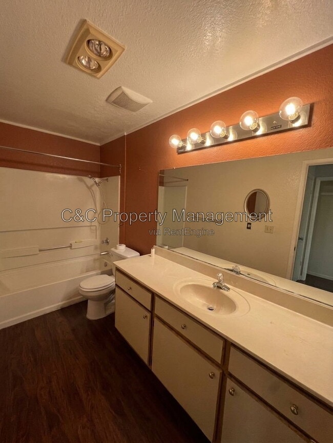 Building Photo - 485 Lighthouse Dr