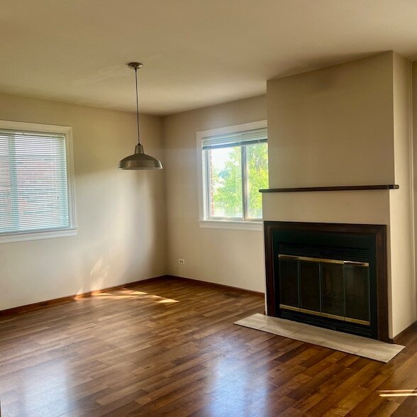 Building Photo - 1565 Coloma Ct S