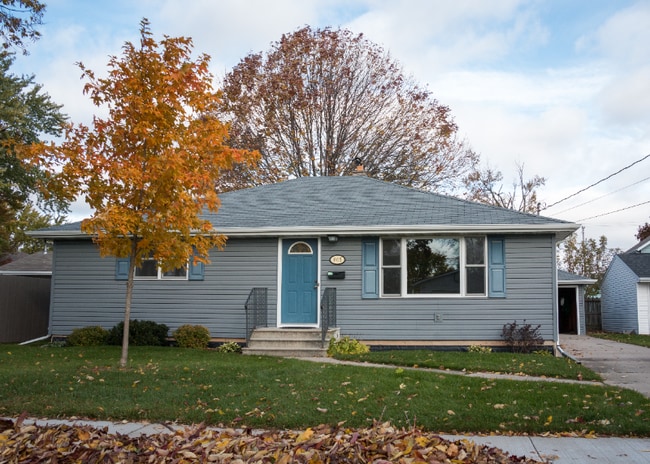Primary Photo - 805 Edward St