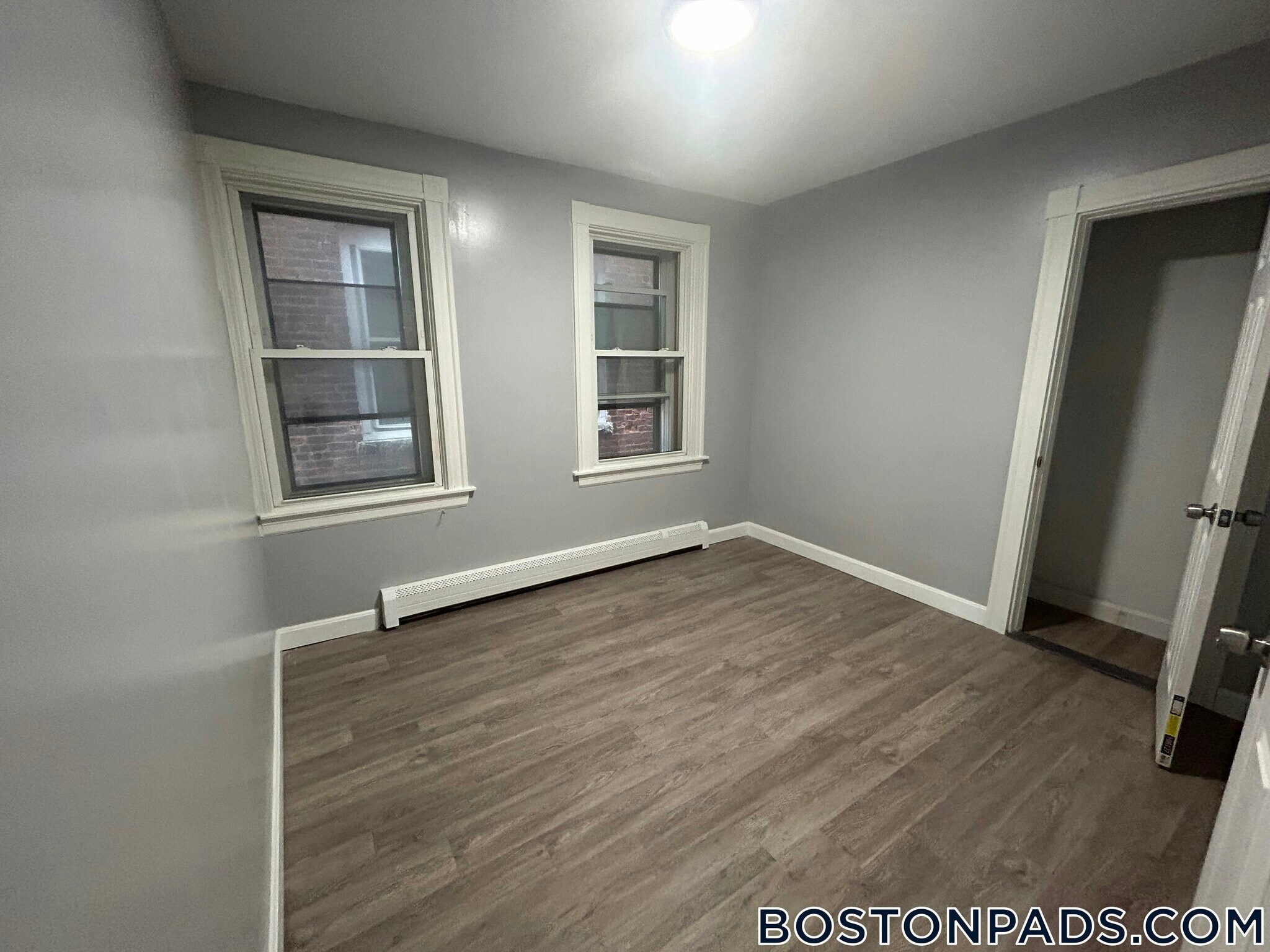Building Photo - 478 Saratoga St