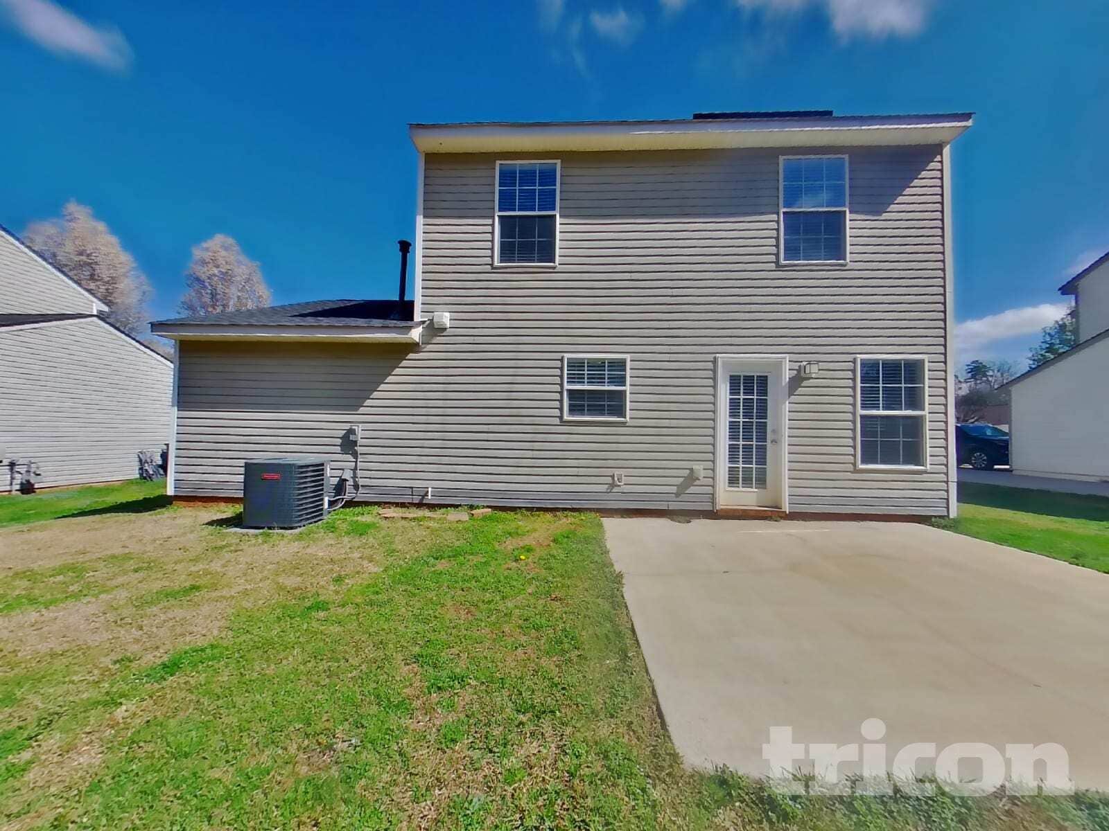 Building Photo - 3933 Far West Dr