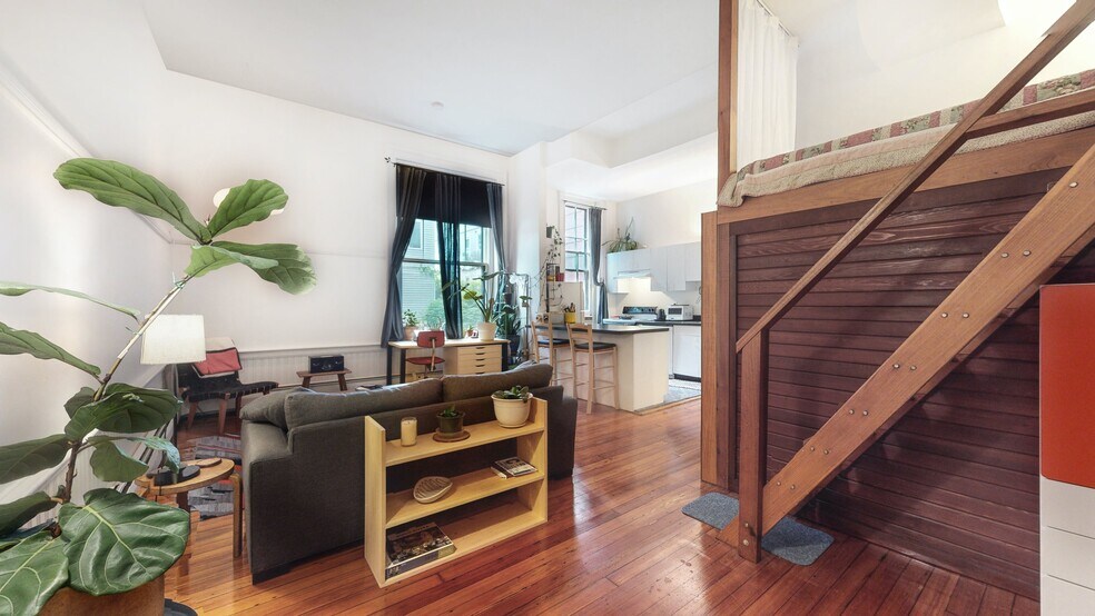 Building Photo - 25 Atherton St