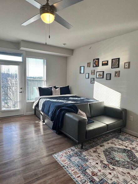 Building Photo - 1001 Marshall Ave