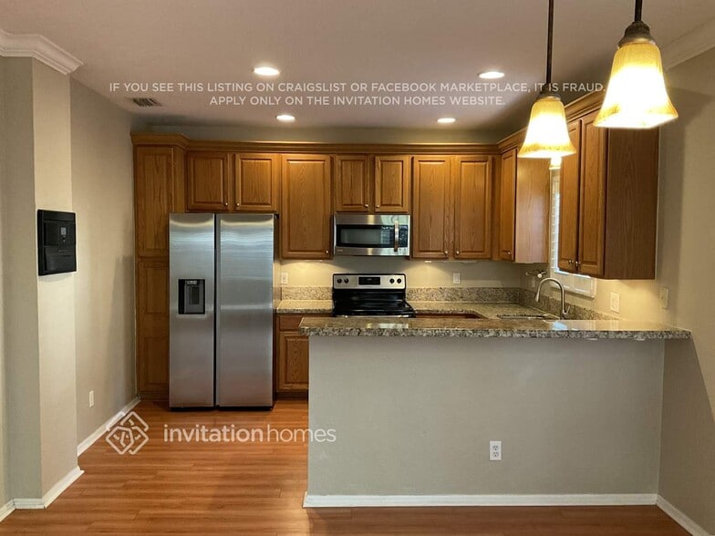 Building Photo - 784 NW 126th Ave