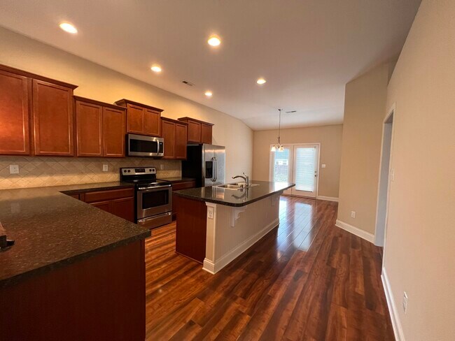 Building Photo - 1014 Sugarbush Trail