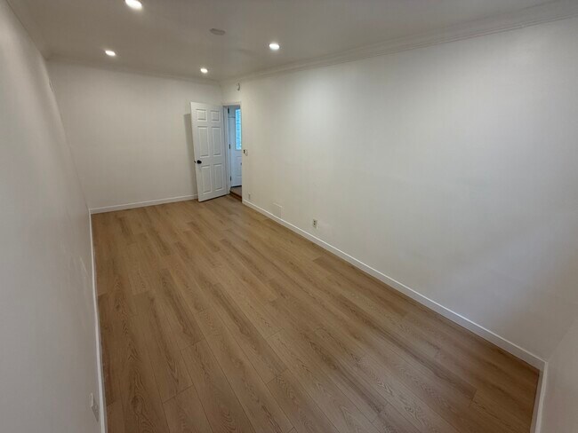 Downstairs Bedroom - 1754 N Alexandria Ave