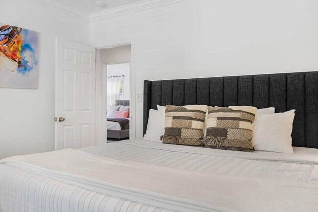 Building Photo - 11121 Griffing Blvd