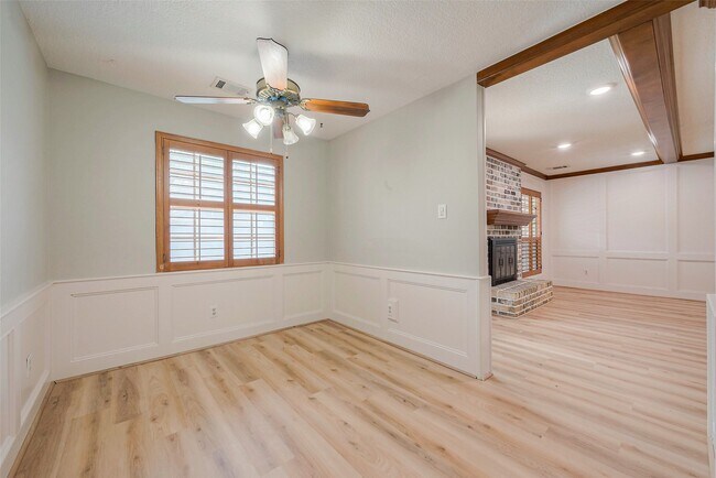 Building Photo - 15511 Rana Ct