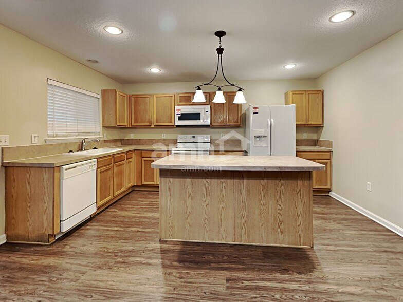 Building Photo - 11659 Spring Board Dr