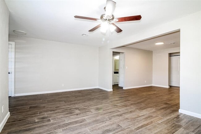 Building Photo - 5117 S Lee Ave