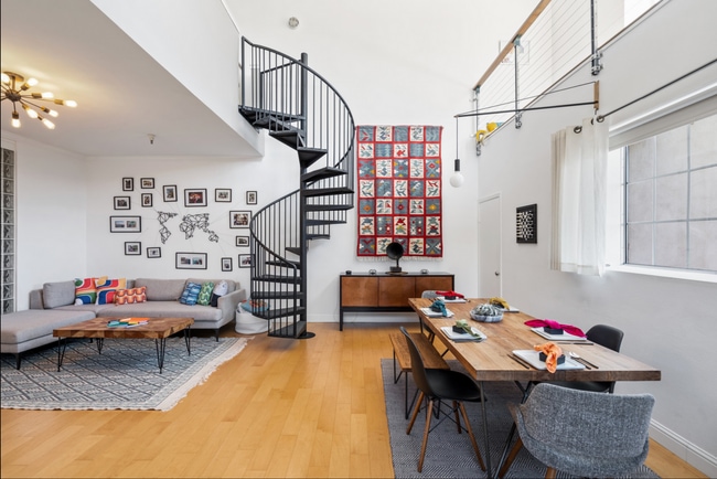 Building Photo - Industrial Chic 3bed/3bath loft style cond...