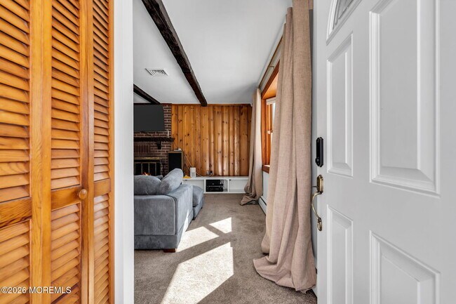 Building Photo - 46 Sunset Ave