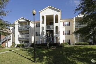 Building Photo - 121-300 (2)