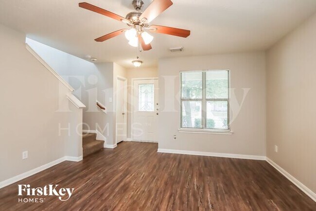 Building Photo - 3526 Fuller Bluff Dr