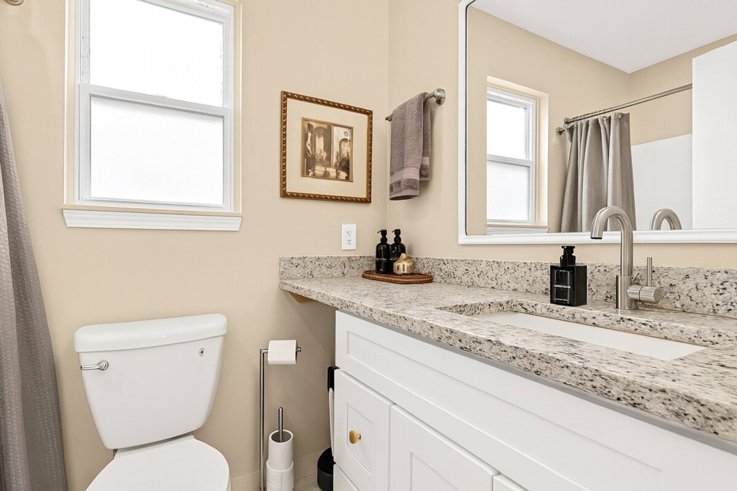 Building Photo - 18459 Sharon Ln