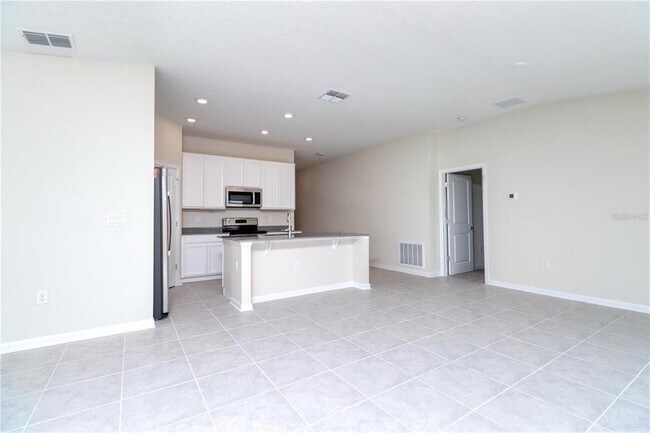 Building Photo - 116 Bergamot Lp