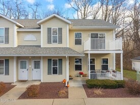 Building Photo - 1911 Cambridge Manor Dr