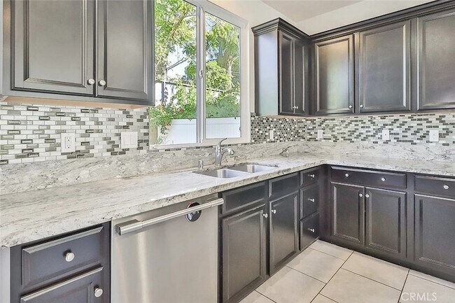 Building Photo - 6746 N Glasner Ln