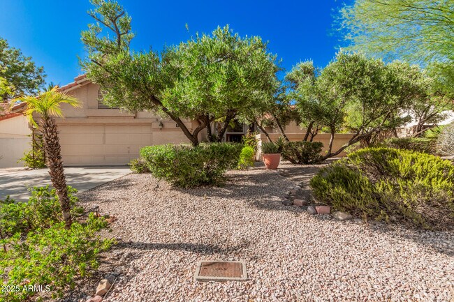 Primary Photo - 816 E Forest Hills Dr