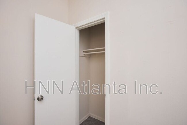 Building Photo - 2157 Lenox Rd NE