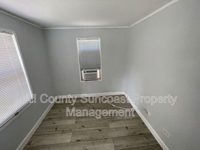 Building Photo - 1830 27th Ave N