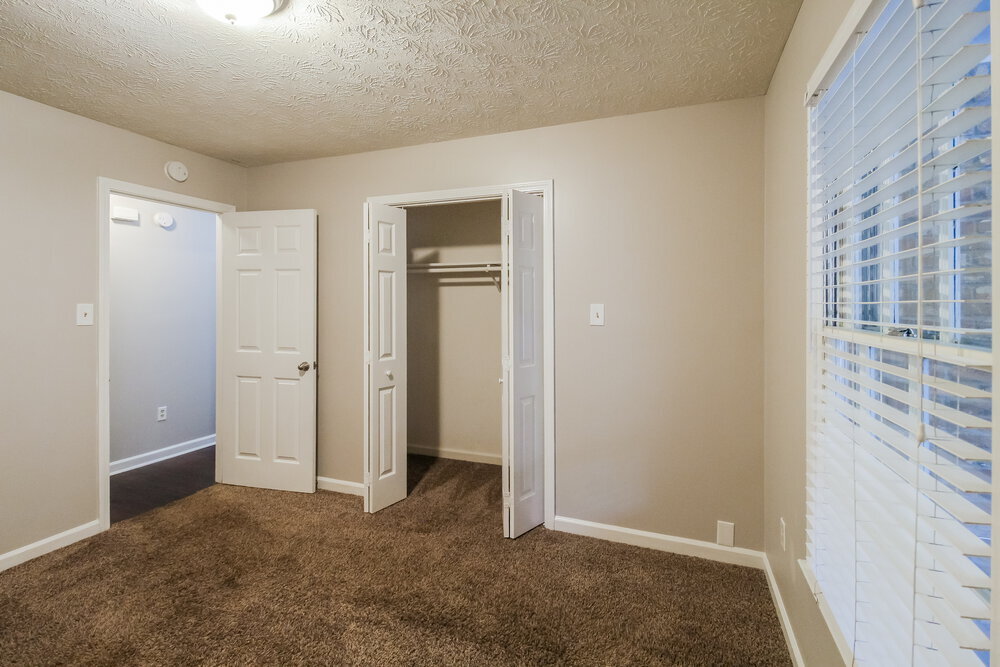 Building Photo - 1418 Hillside Pl SE