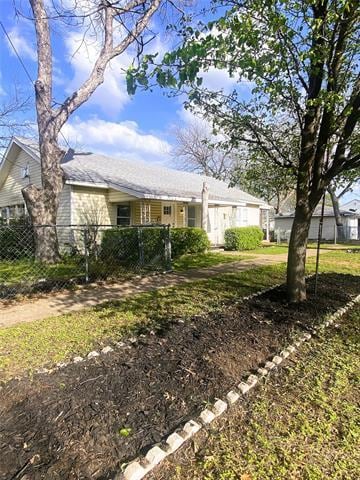 Building Photo - 308 N Shawnee St