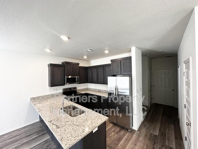 Building Photo - 779 S Amarillo Ave
