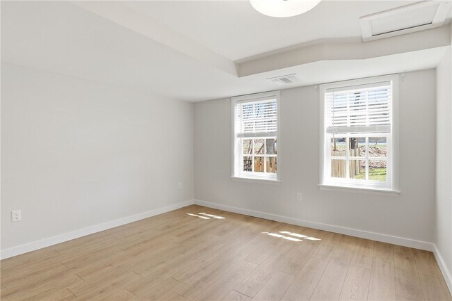 Building Photo - 1474 Marsh Rd