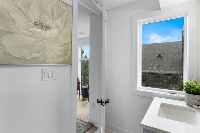 Building Photo - Private Double Decker Rooftop! - Modern Lu...