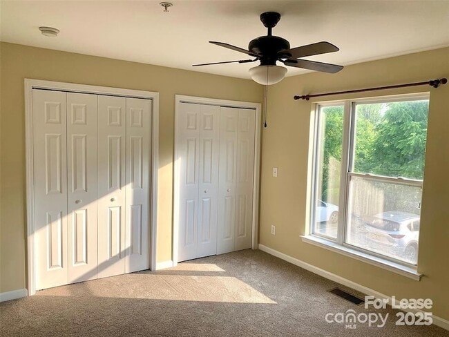 Building Photo - 620 Raphael Place