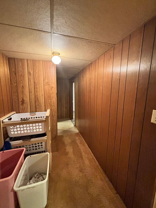 Building Photo - Rare, Must See Rambler in Cottage Grove