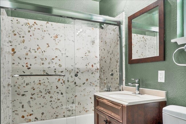Building Photo - $3,850 / 3br - Fabulous 3 bed, 2 bath in S...