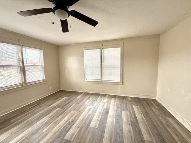 Building Photo - 1218 G St NW