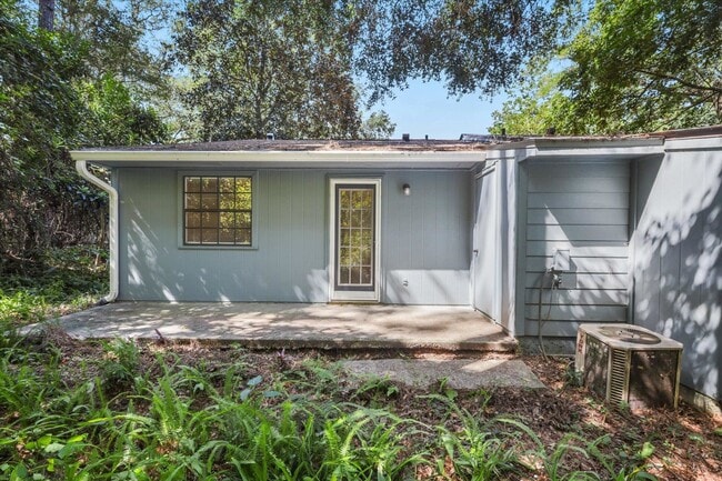 Building Photo - 1181 Brafforton Way