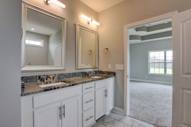 Building Photo - 1331 Juniper Pass