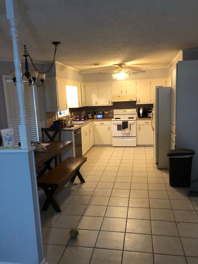 Building Photo - 45 Quail Ridge Dr