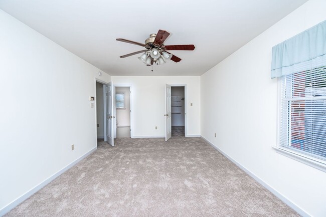 Building Photo - Very Well Maintained Midlothian Home Available NOW!