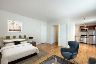 Building Photo - Pioneer