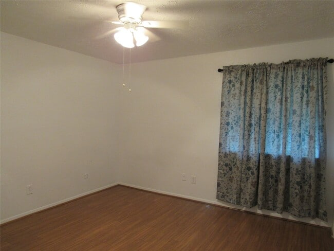 Building Photo - 8506 Sorrel Dr