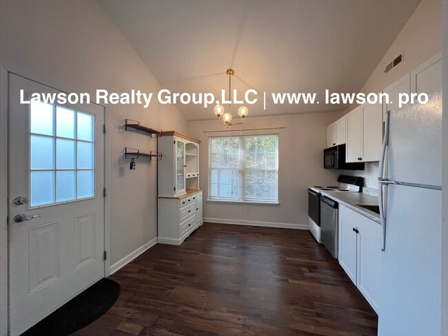 Building Photo - Adorable and Updated-One Level Living with Paved Driveway