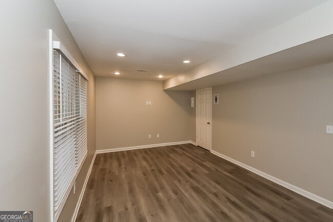 Building Photo - 4737 Brookwood View