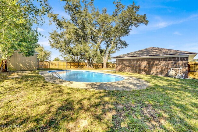 Building Photo - 5204 Park St