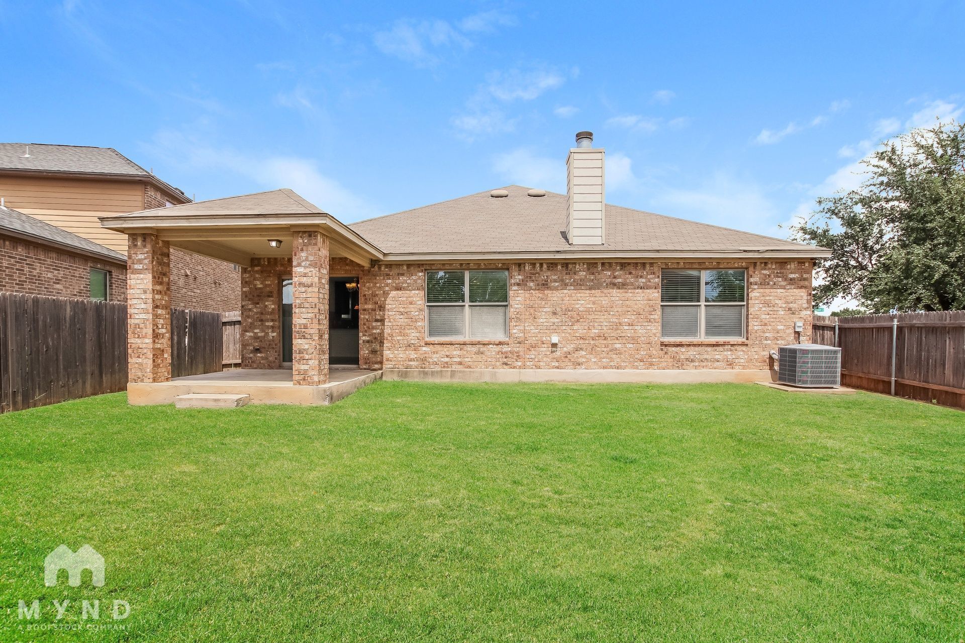 Building Photo - 940 Water Hyacinth Loop
