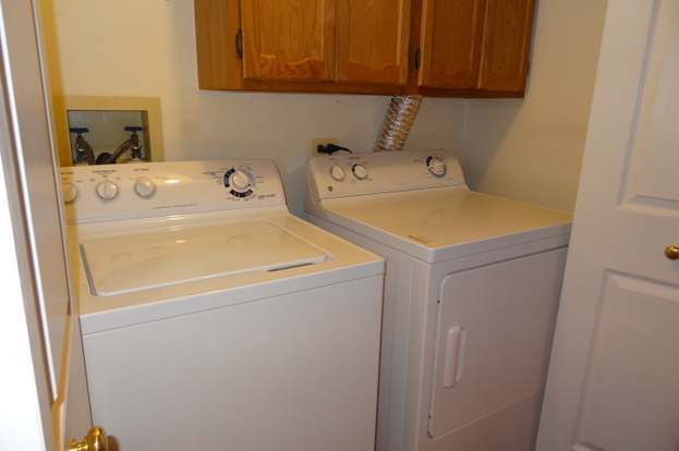 Building Photo - 450 Bridle Trail