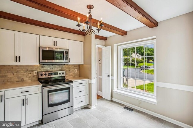 Building Photo - 15264 Mimosa Trail