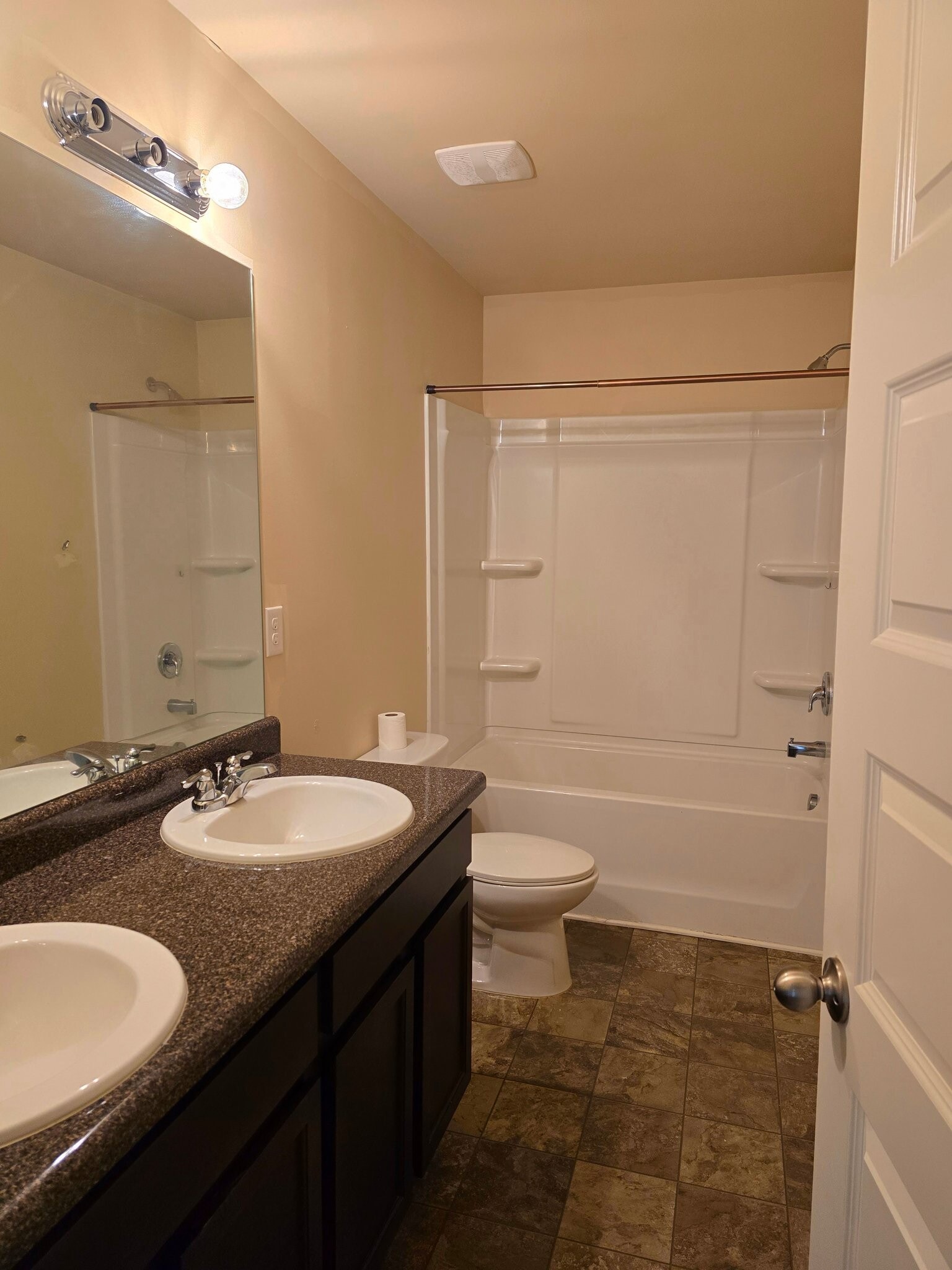 Building Photo - 245 Silver Willow Walk