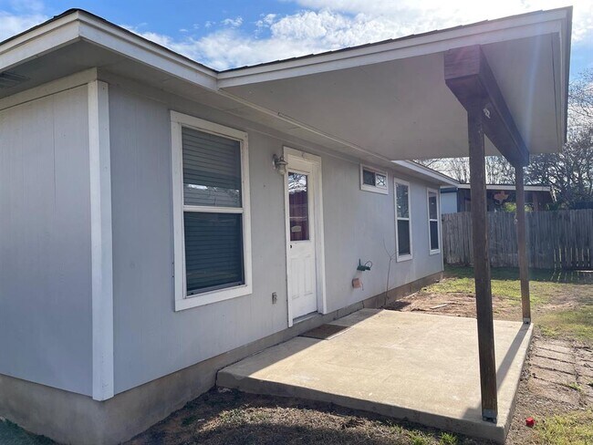 Building Photo - 289 Spring Branch Loop