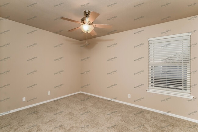 Building Photo - 2002 W K Ct